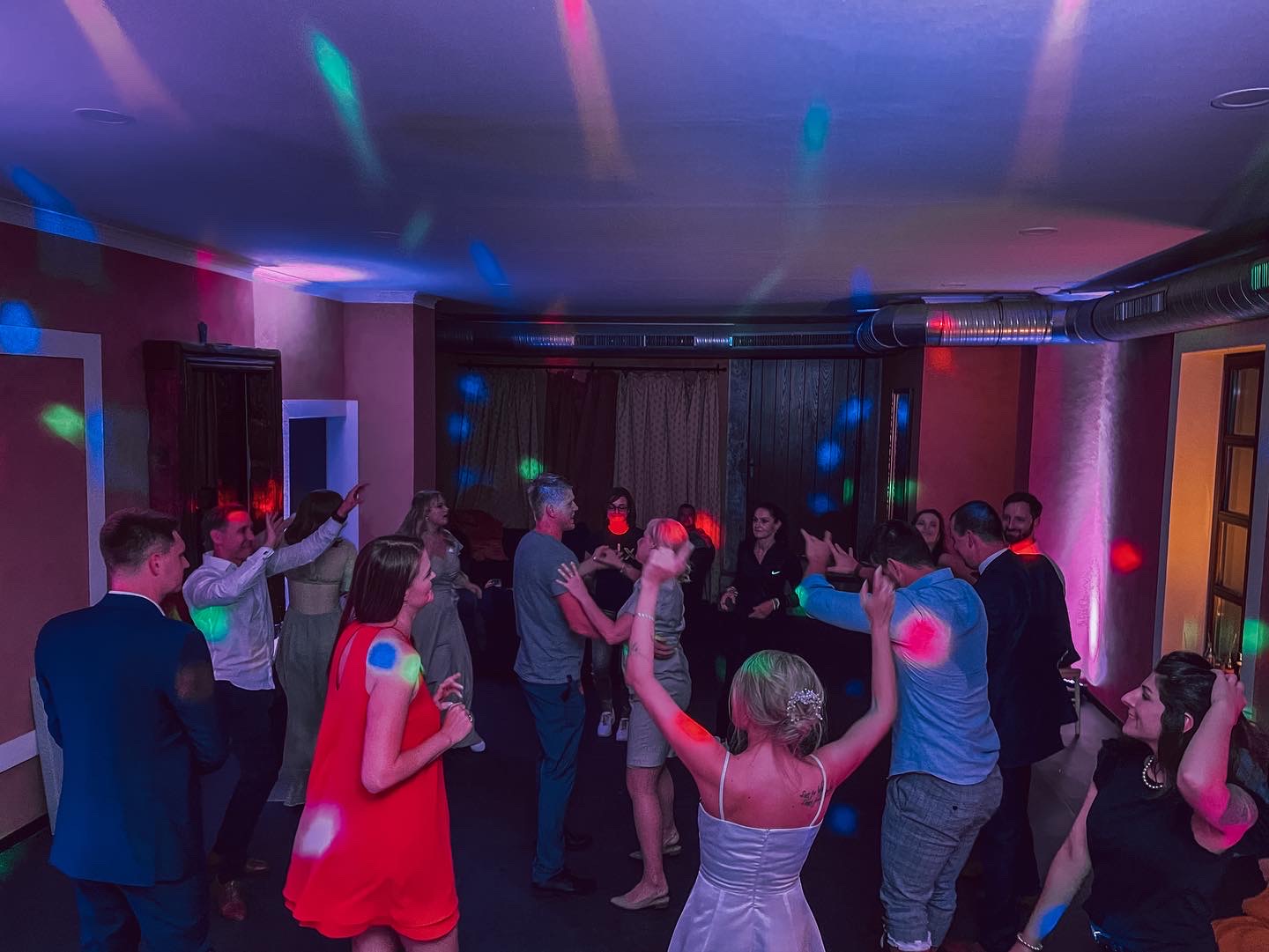 Svatební Dj a moderátor Dvůr Hoffmeister